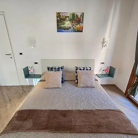 Centralissimo Trilocale Atena Inclusa Apartmán